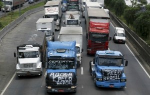 Incertidumbre en Brasil por posible huelga de camioneros anunciado para este #16Dic