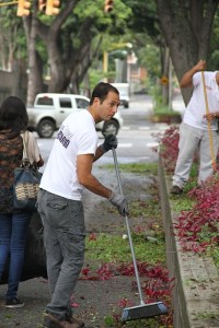 Del Rosario coordinó operativo de limpieza y mantenimiento de la plaza Los Palmeros de La Castellana