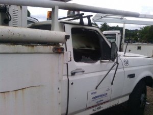 Más de ocho vehículos de Corpoelec-Táchira dañados por ataque de encapuchados
