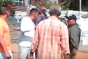 VIDEO: GNB acorralado por sindicalistas de Ferrominera optó por echar tiros al aire