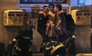 Ataques terroristas en Francia: Seis tiroteos, tres explosiones y toma de rehenes dejan más de un centenar de fallecidos