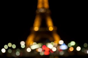 La Torre Eiffel se apagará este lunes por las víctimas de Marsella y Las Vegas