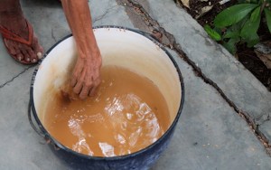 Otitis e infección en los genitales por el agua turbia en Zulia