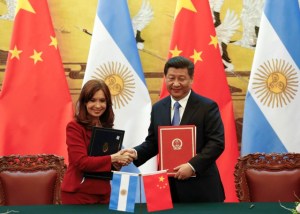 Argentina firma acuerdos con China para construcción centrales nucleares por 15.000 millones de dólares