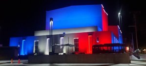 Teatro de la Ópera de Maracay también lució la bandera de Francia (Fotos)