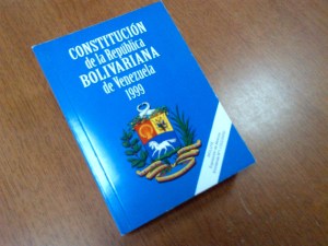 Ahora la Constitución de Venezuela también se leerá en chino