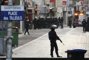 Una mujer entre las tres personas que murieron en redada de Saint-Denis