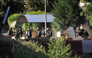Al menos 6 estadounidenses fueron liberados del hotel en Mali