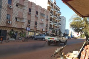 Al menos 27 muertos en toma de rehenes en hotel de Bamako en Mali