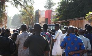 Terror en Mali: Terroristas sólo liberan a los rehenes que reciten el Corán en árabe