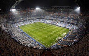 El Bernabéu cumple 70 años con la vista puesta en el futuro