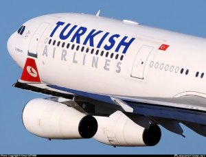 Un avión turco aterriza de emergencia en Belgrado por un móvil sospechoso