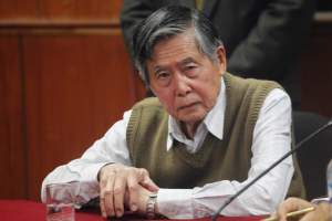 Expresidente Fujimori es internado en clínica en Perú