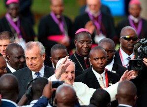 Militantes gays ugandeses católicos piden audiencia privada al Papa