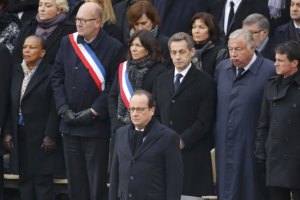 Hollande promete hacer todo lo necesario para destruir el ejército de fanáticos del Estado Islámico