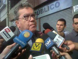 Defensa de Manuel Rosales solicita que se le permita votar el 6D