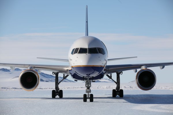 Un Boeing 757 aterriza por primera vez en la Antártida