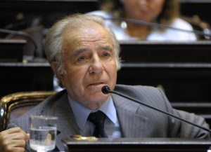Expresidente argentino Carlos Menem es condenado a cuatro años y medio de prisión