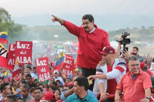 ¿Aló CNE? Maduro viola descaradamente el artículo 221 numerales 5 y 6 de la LOPRE