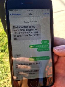 Los mensajes de texto en California: “Papá, alguien dispara en nuestro edificio”