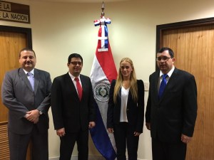 Lilian Tintori fue recibida con aplausos en la Cámara de Diputados de Paraguay