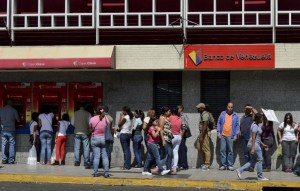 Gobierno bolivariano solicitó a la banca se incrementen montos de retiros por cajeros y taquillas