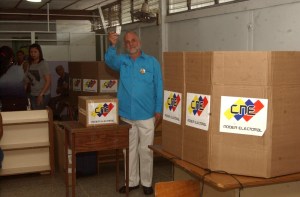 Ismael León: Votamos por Venezuela, por el progreso y la libertad de los venezolanos
