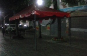 Así se encuentra la “esquina caliente” del chavismo en Plaza Bolívar (Fotos)