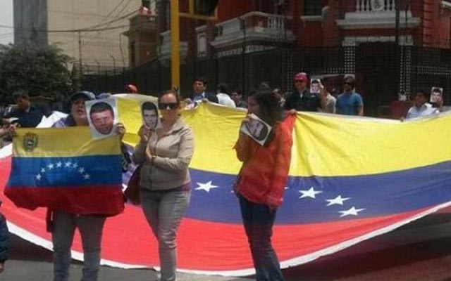 Venezolanos en Perú protestaron por no poder votar en  parlamentarias