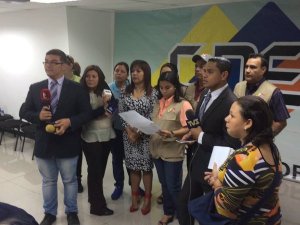 CNE Aragua proclama a la diputada 112 de la MUD