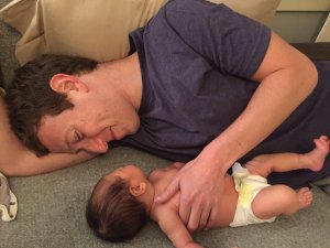 Mark Zuckerberg publica tierna foto junto a su hija Max