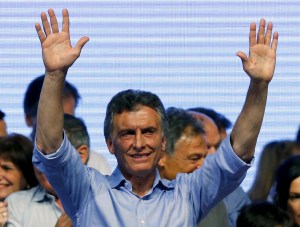 Macri recibe a gobernadores argentinos, entre ellos una Kirchner