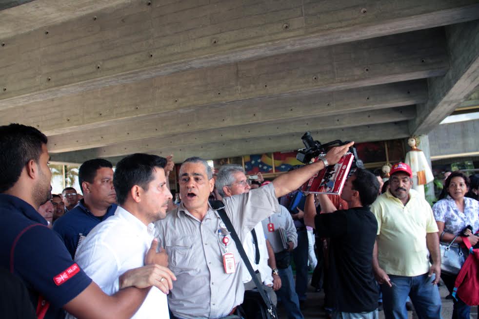 Agreden al alcalde Warner Jiménez por solicitar pago  de retenciones petroleras en Pdvsa-Maturín