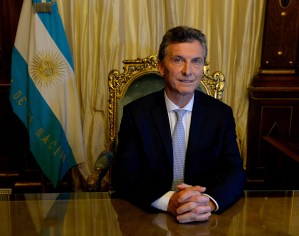 El Gobierno de Macri maniobra para poner en marcha cambios en la economía