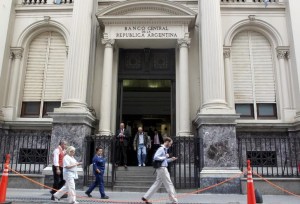Gobierno argentino anunciará el fin de restricciones al mercado cambiario
