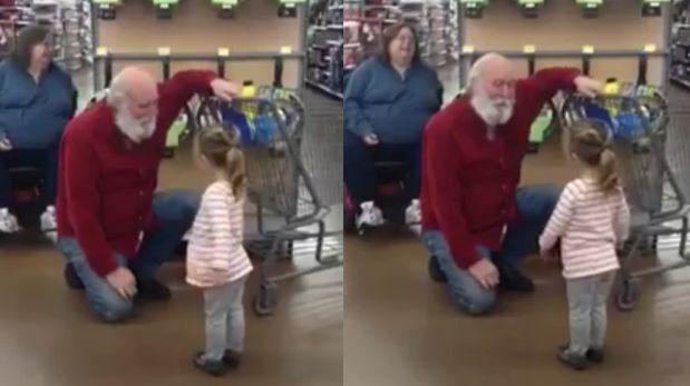 Esta niña se encontró a un tierno Santa Claus mientras hacía compras (Video)