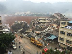 Al menos 41 desaparecidos tras un deslizamiento de tierras en el sur China