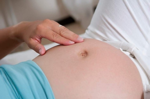 Una pareja “infértil” canceló la adopción de unos mellizos al enterarse que ya esperaban un bebé