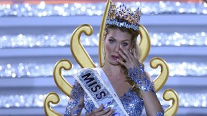 La bella Miss Mundo confiesa que sufrió baja autoestima en su adolescencia