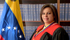 RECONÓCELA: Indira Alfonzo Izaguirre, la juez que decidió que el 20 % no es nacional y empastela el revocatorio