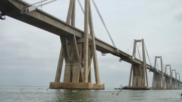 puente sobre el Lago Maracaibo