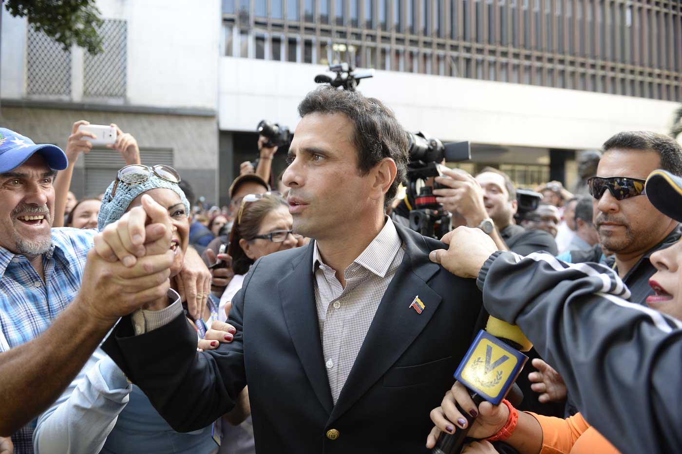 Henrique Capriles condenó el salvaje ataque contra el reportero de La Patilla