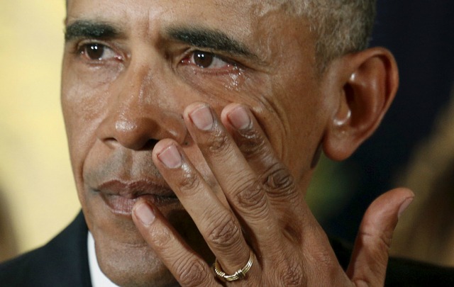 Barack Obama lloró al recordar asesinato de 20 niños en escuela de EEUU (Fotos)