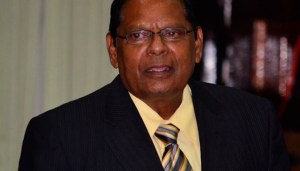 Primer ministro de Guyana anuncia explotación comercial de petróleo antes de 2020