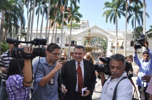 Enrique Márquez: Lo primero que vamos a investigar es la corrupción con los dólares de Cadivi