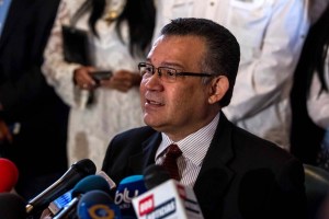 Enrique Márquez: Nos entendemos y negociamos o este país se irá a la porra