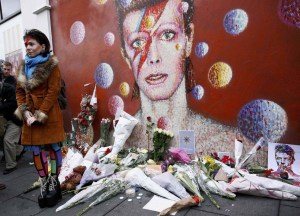 Ventas de álbumes de David Bowie se disparan tras su muerte