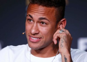 El padre de Neymar confirma que la oferta de 190 millones es del United
