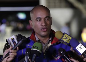 Héctor Rodríguez culpa a la MUD del retraso en cronograma para las elecciones regionales