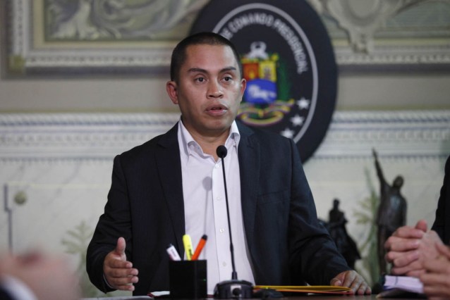 LuisSalas-Ministro-Economia (3)